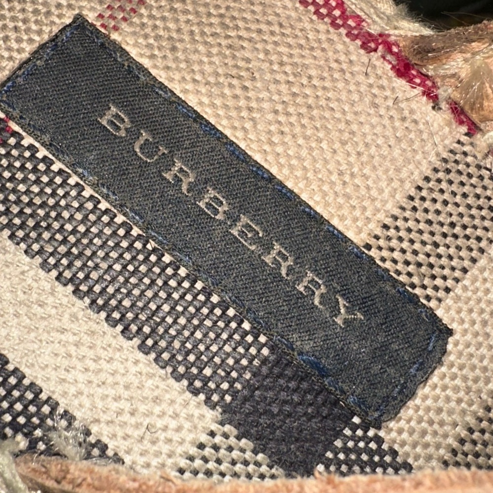Burberry Cream Tan Espadrilles with Classic Style - Picture 5 of 7